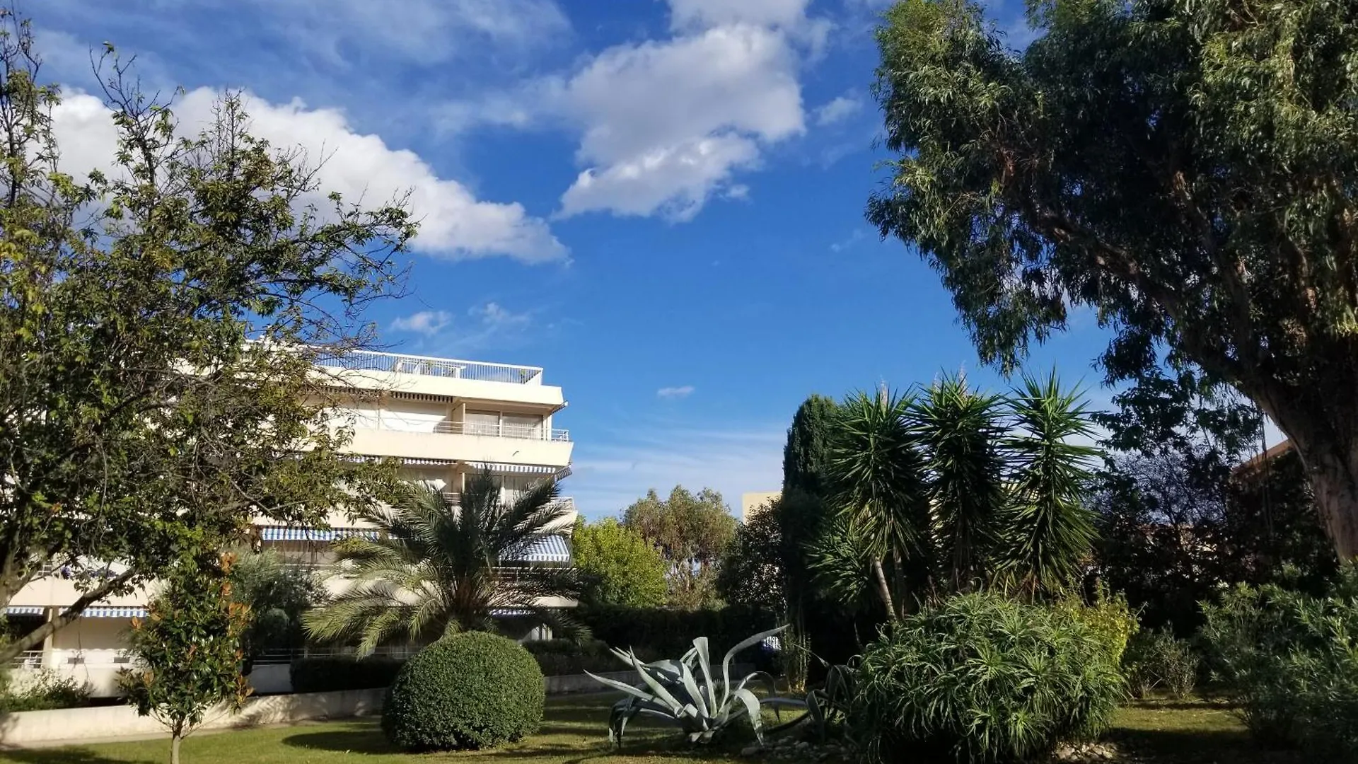 Διαμέρισμα Saint Tropez Centre En Style Piscine Ac Mer 100M